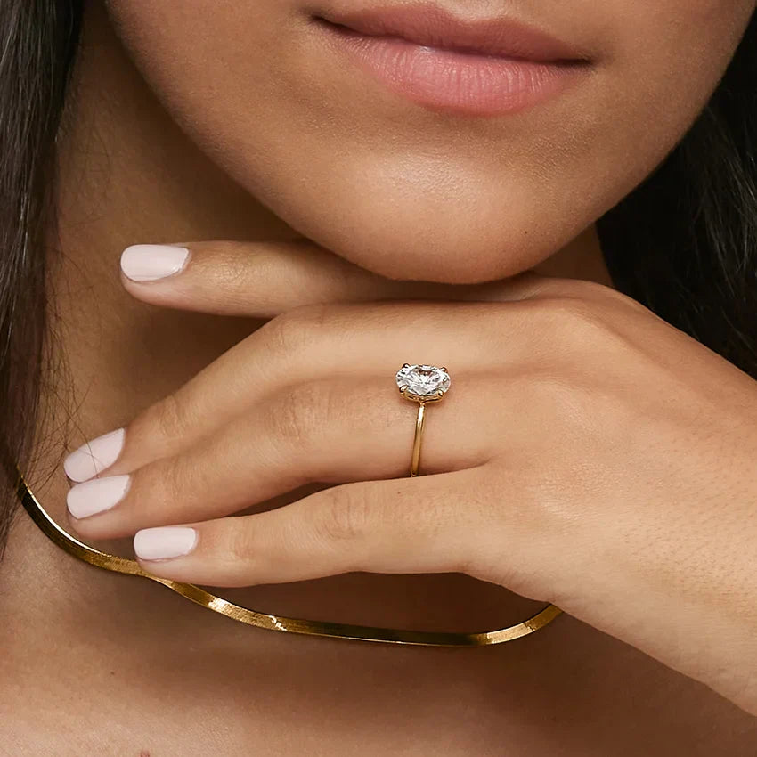 1 Carat Natural Oval Diamond Engagement Ring in 18K Yellow Gold - GIA / HRD Certified