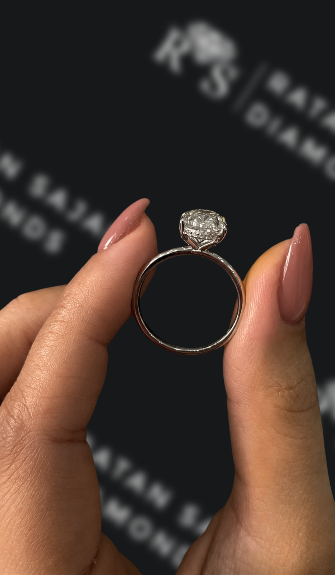 2.5 Carat Solitaire Engagement Ring - Oval Diamond