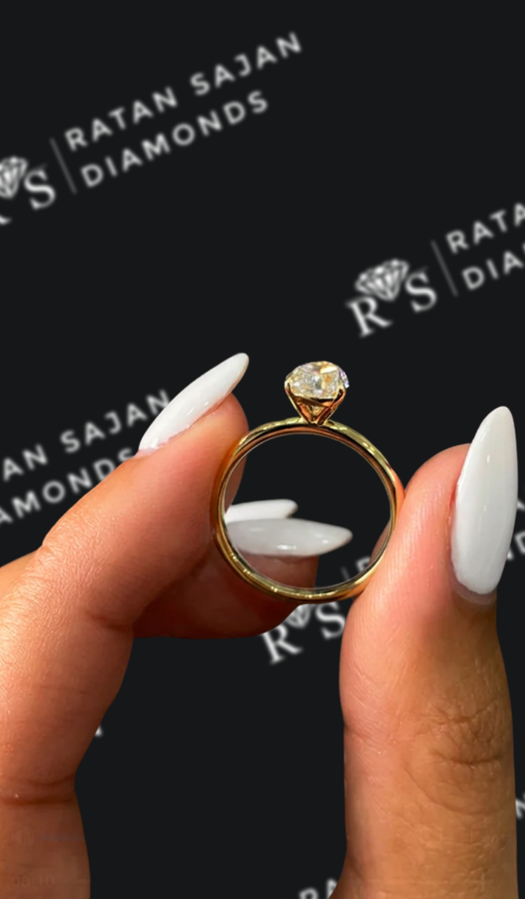 1 Carat Solitaire Engagement Ring - Pear Diamond