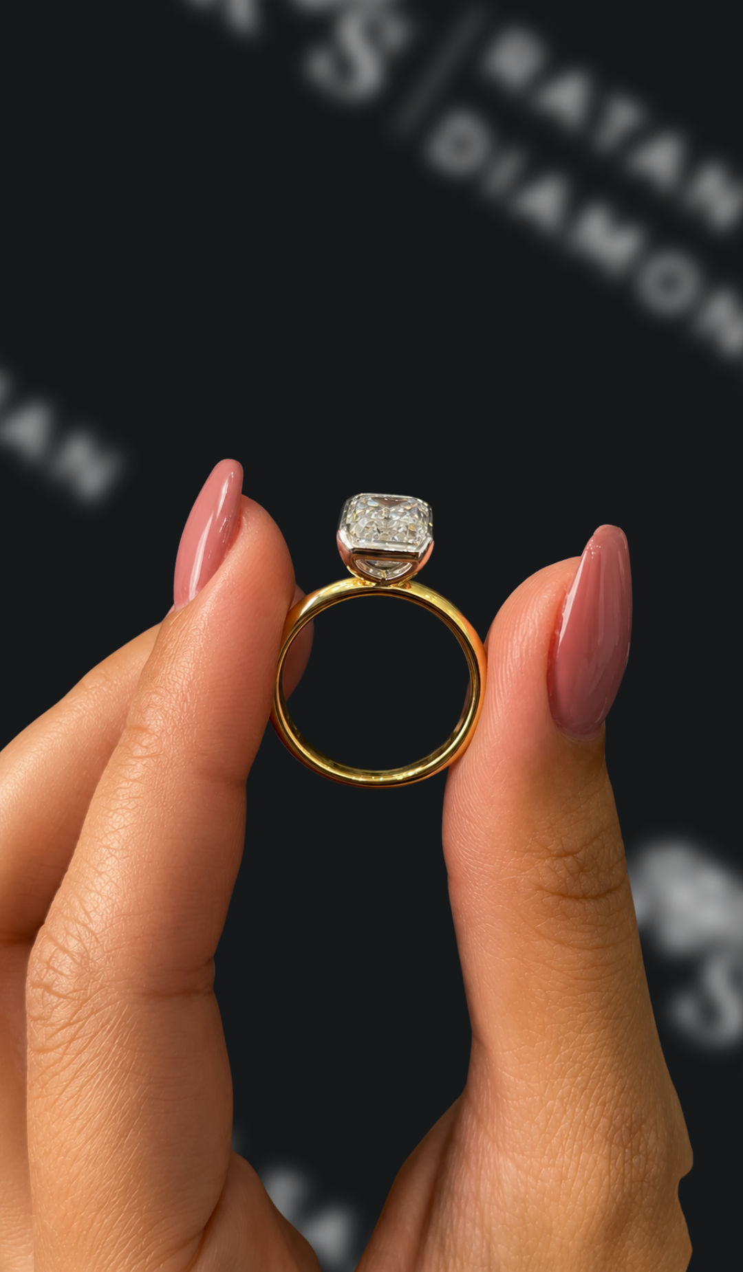 4 Carat Solitaire Engagement Ring - Emerald Diamond