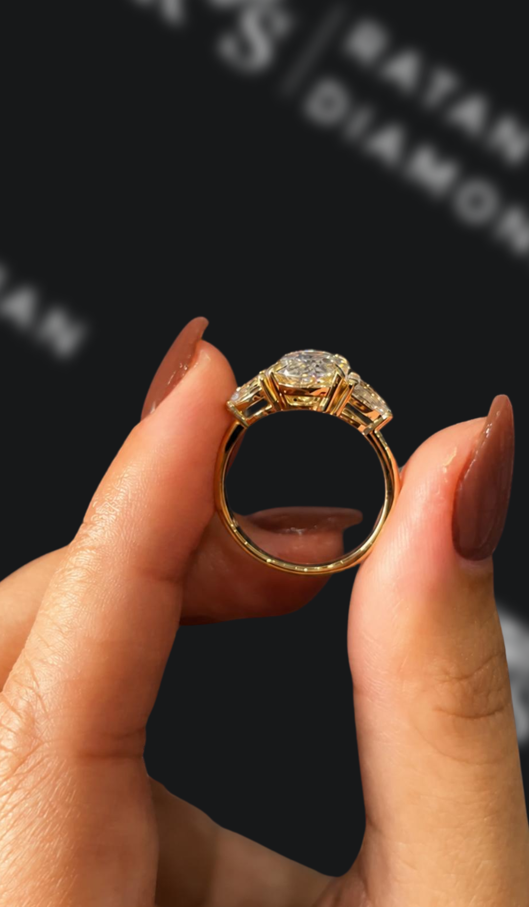 4 Carat Solitaire Engagement Ring - Round Diamond