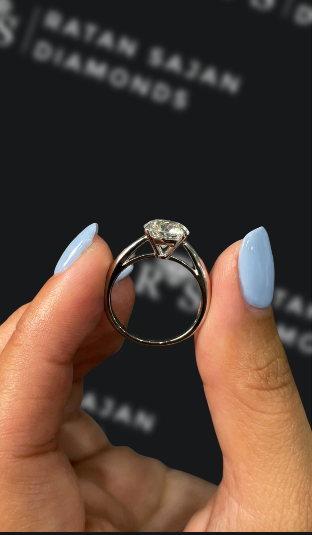 1.5 Carat  Solitaire Engagement Ring - Round Diamond