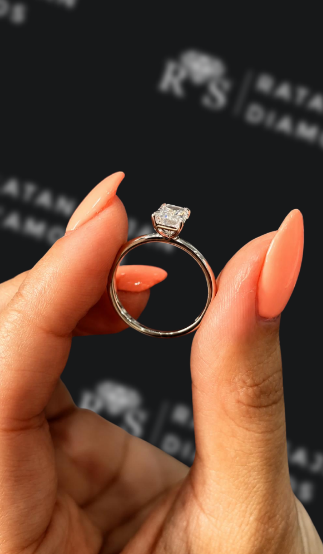 1 Carat Solitaire Engagement Ring - Emerald Diamond