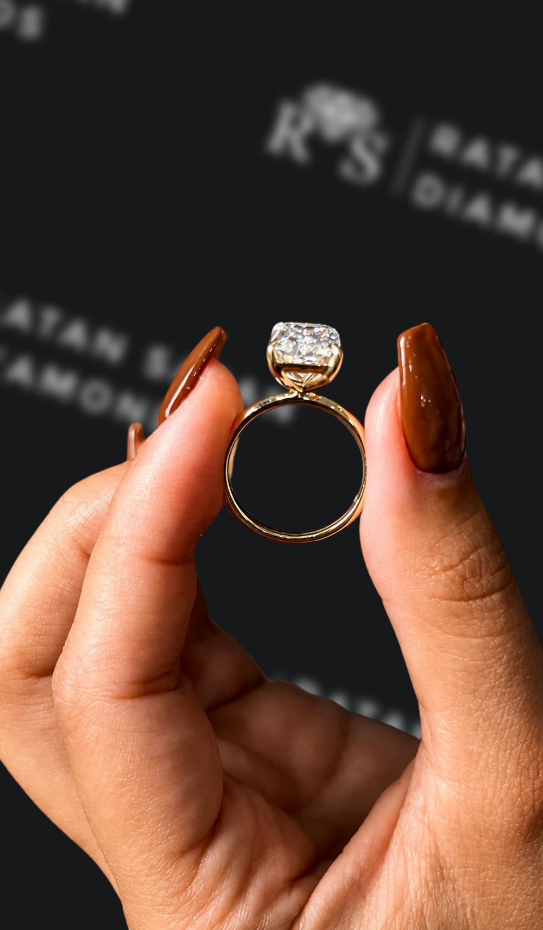 4 Carat Solitaire Engagement Ring - Radiant Diamond